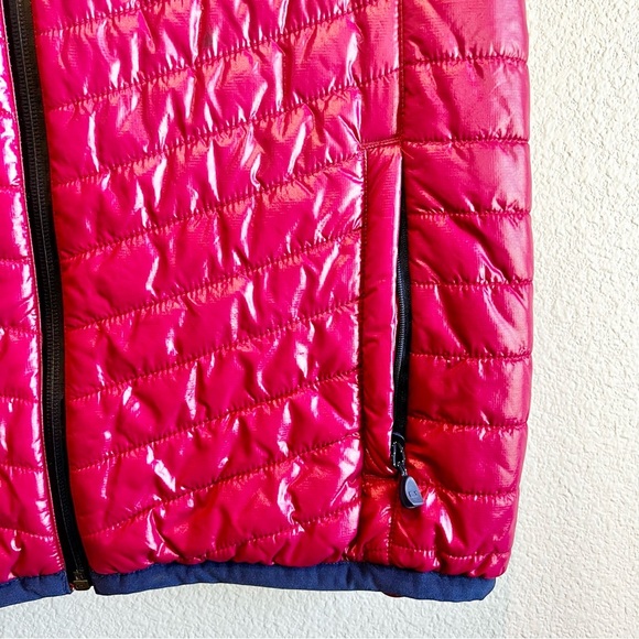 Vineyard Vines XS Red Quilted Vest Shiny Puffer Mountain Weekend EUC MSRP $158 - Picture 3 of 10